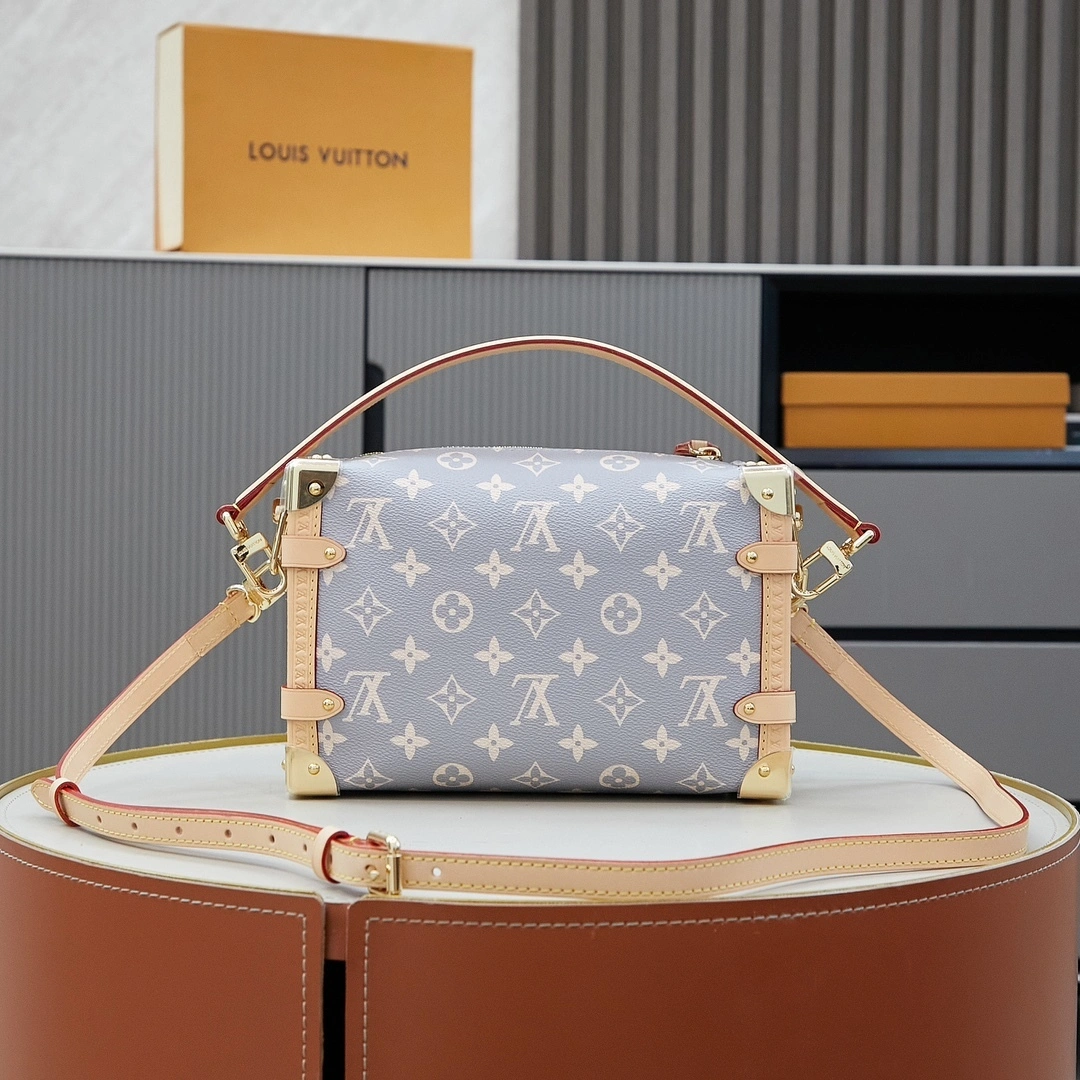 MOMO-- 8V M12428 high quality version Trunk cowhide item:E-B000C0223