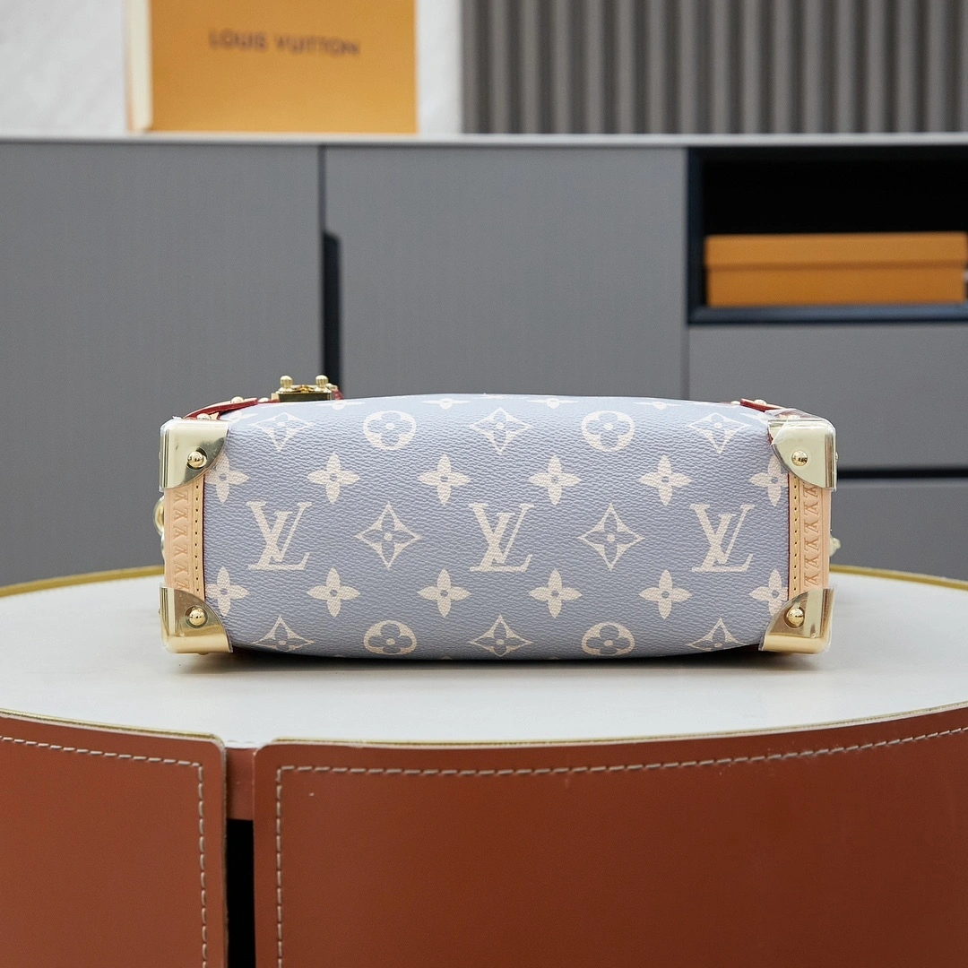 MOMO-- 8V M12428 high quality version Trunk cowhide item:E-B000C0223