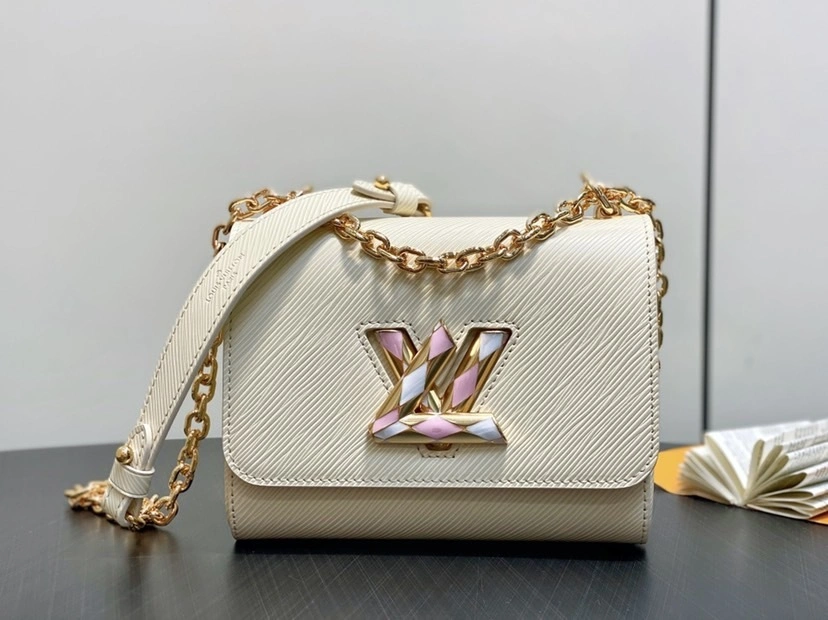 MOMO-- 8V M12507 high quality version Twist item:E-B000K1831