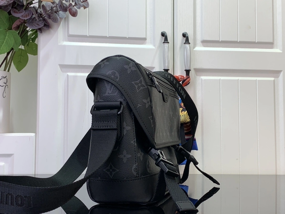 MOMO-- 8V M12517 high quality version Voyager item:E-B063C0252