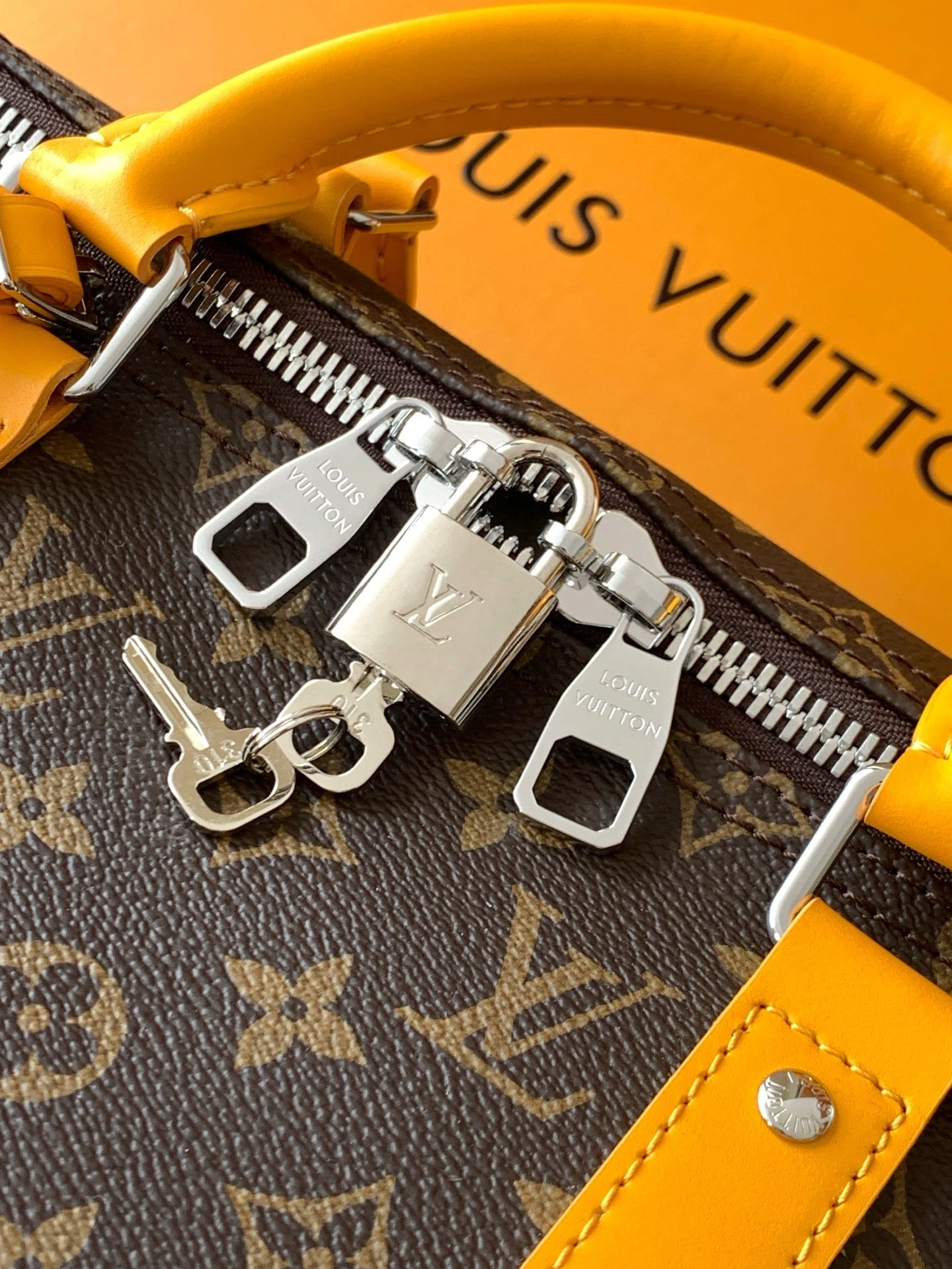 &MOMO-- 8V M12634 high quality version Keepall Bandoulière 50 item:E-B000I1001
