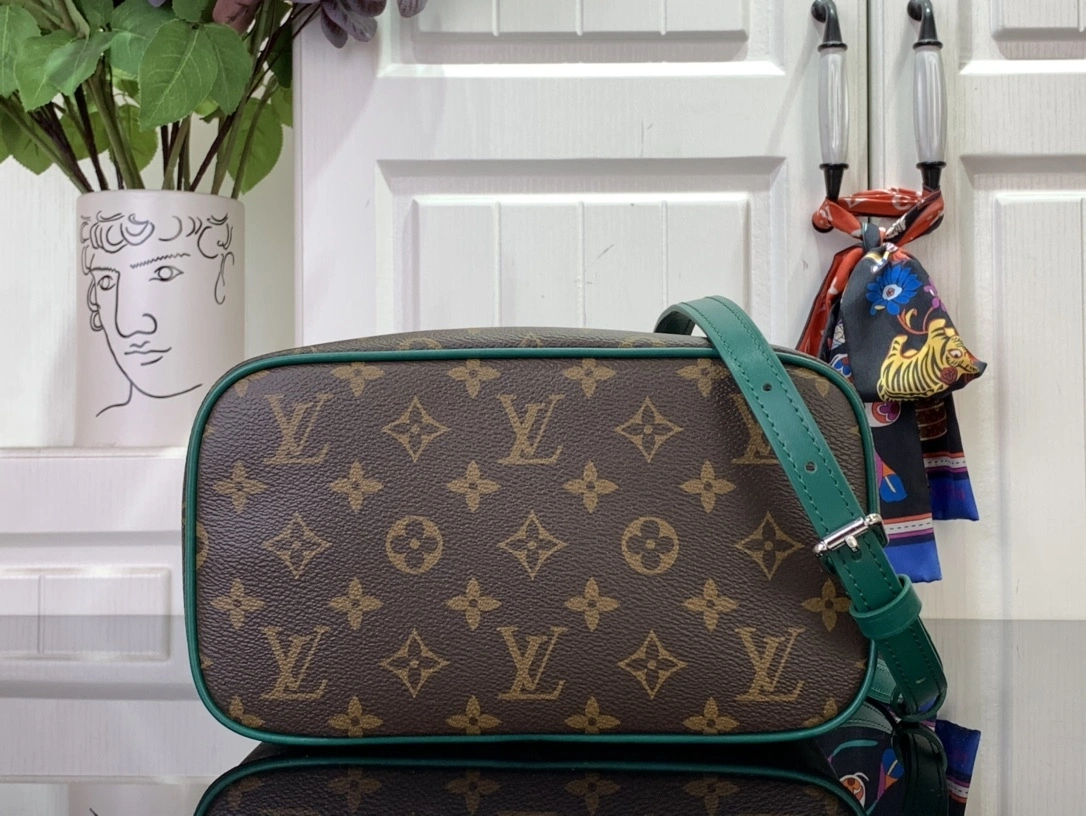 MOMO-- 8V M12667 high quality version Nice BB item:E-B063C0550