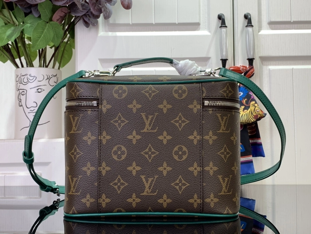 MOMO-- 8V M12667 high quality version Nice BB item:E-B063C0550