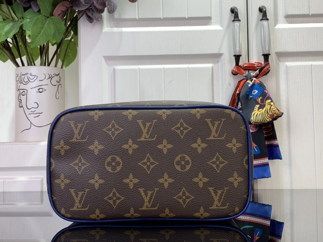 MOMO-- 8V M12668 high quality version Nice BB item:E-B063C0551