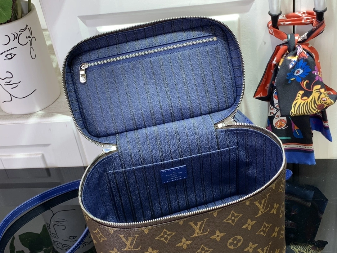 MOMO-- 8V M12668 high quality version Nice BB item:E-B063C0551