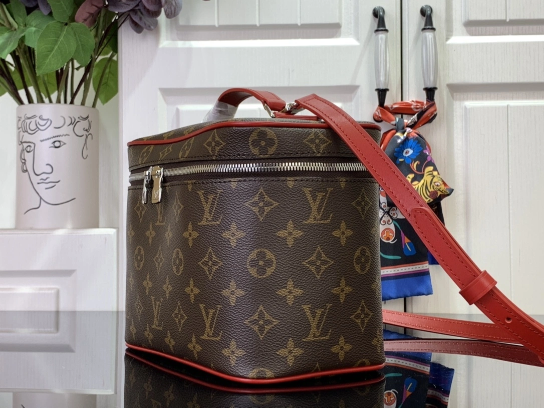 MOMO-- 8V M12671 high quality version Nice BB item:E-B063C0549