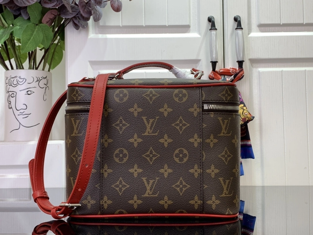 MOMO-- 8V M12671 high quality version Nice BB item:E-B063C0549