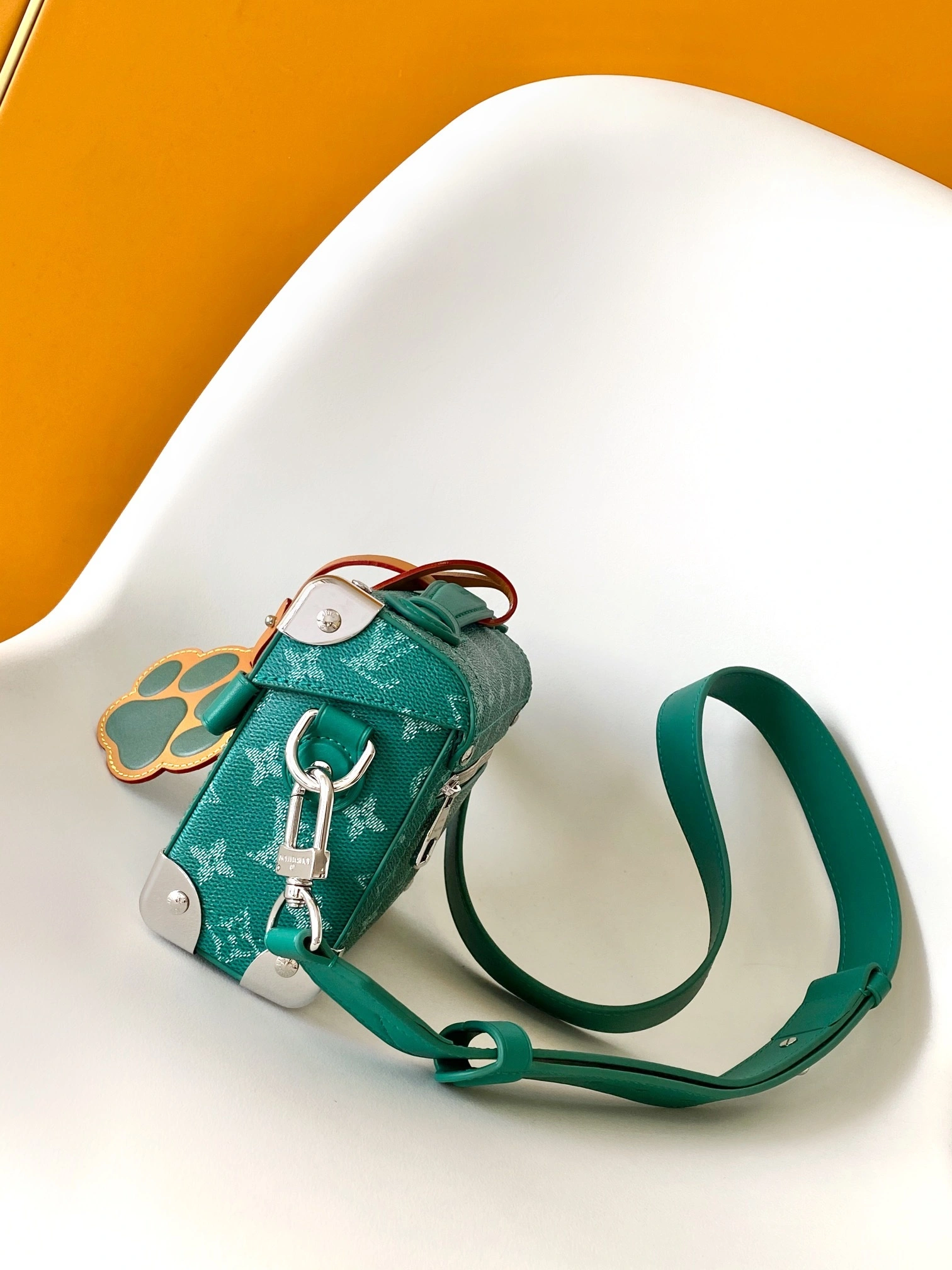 MOMO-- 8V M12686 high quality version Soul Trunk item:E-B330B2116