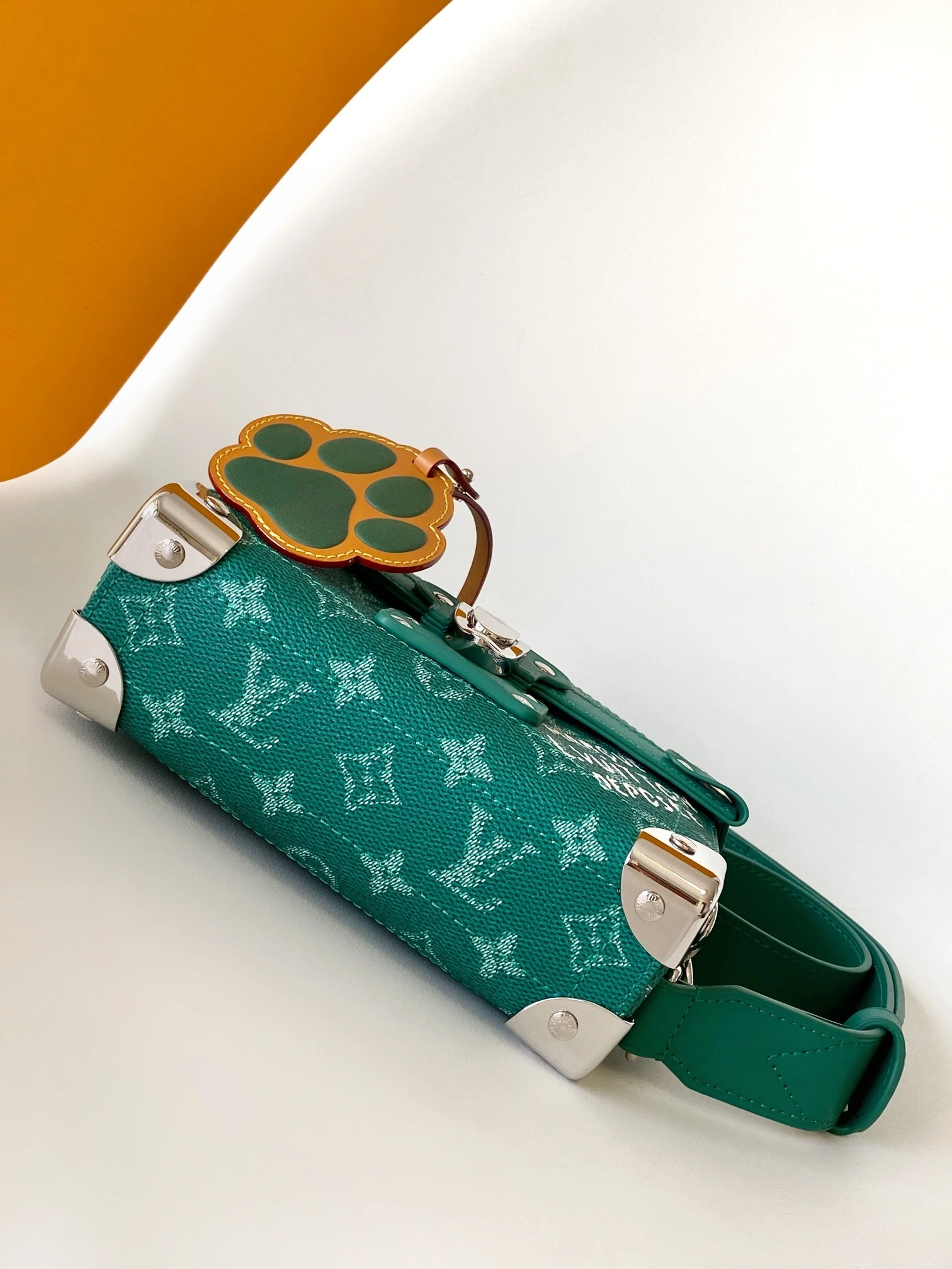 MOMO-- 8V M12686 high quality version Soul Trunk item:E-B330B2116