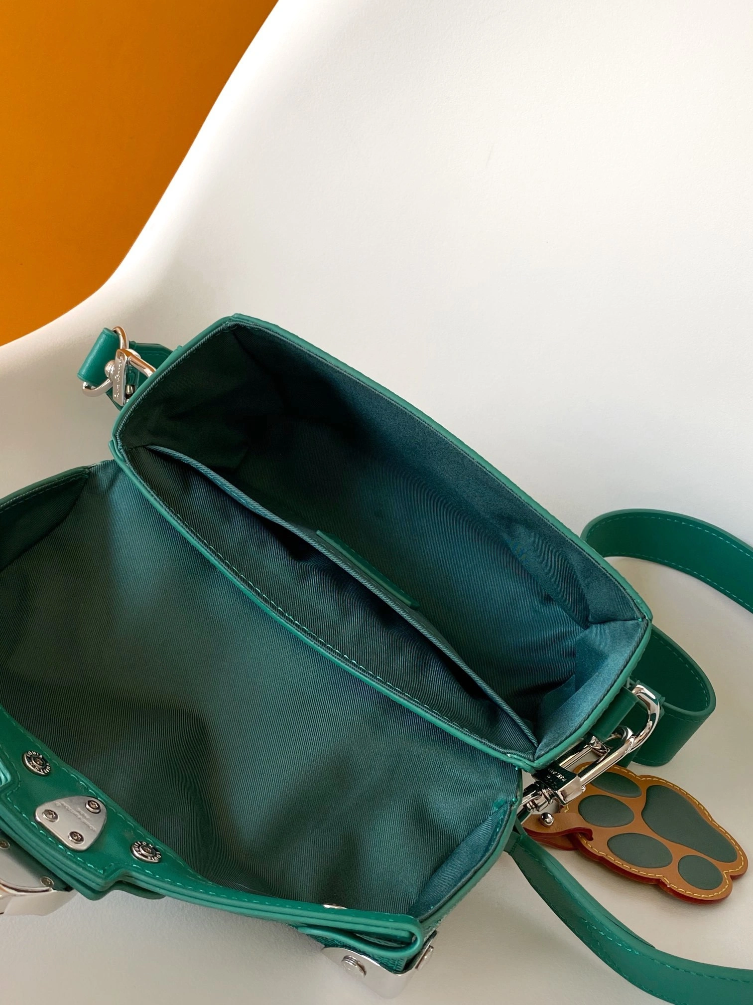 MOMO-- 8V M12686 high quality version Soul Trunk item:E-B330B2116