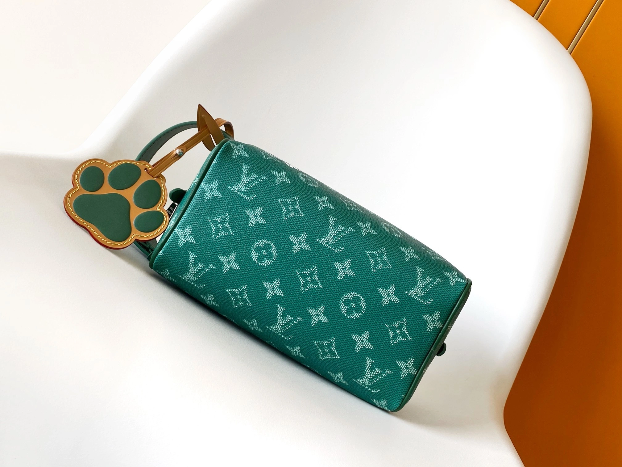 MOMO-- 8V M12688 high quality version Locker Dopp Kit cowhide item:E-B330C0542