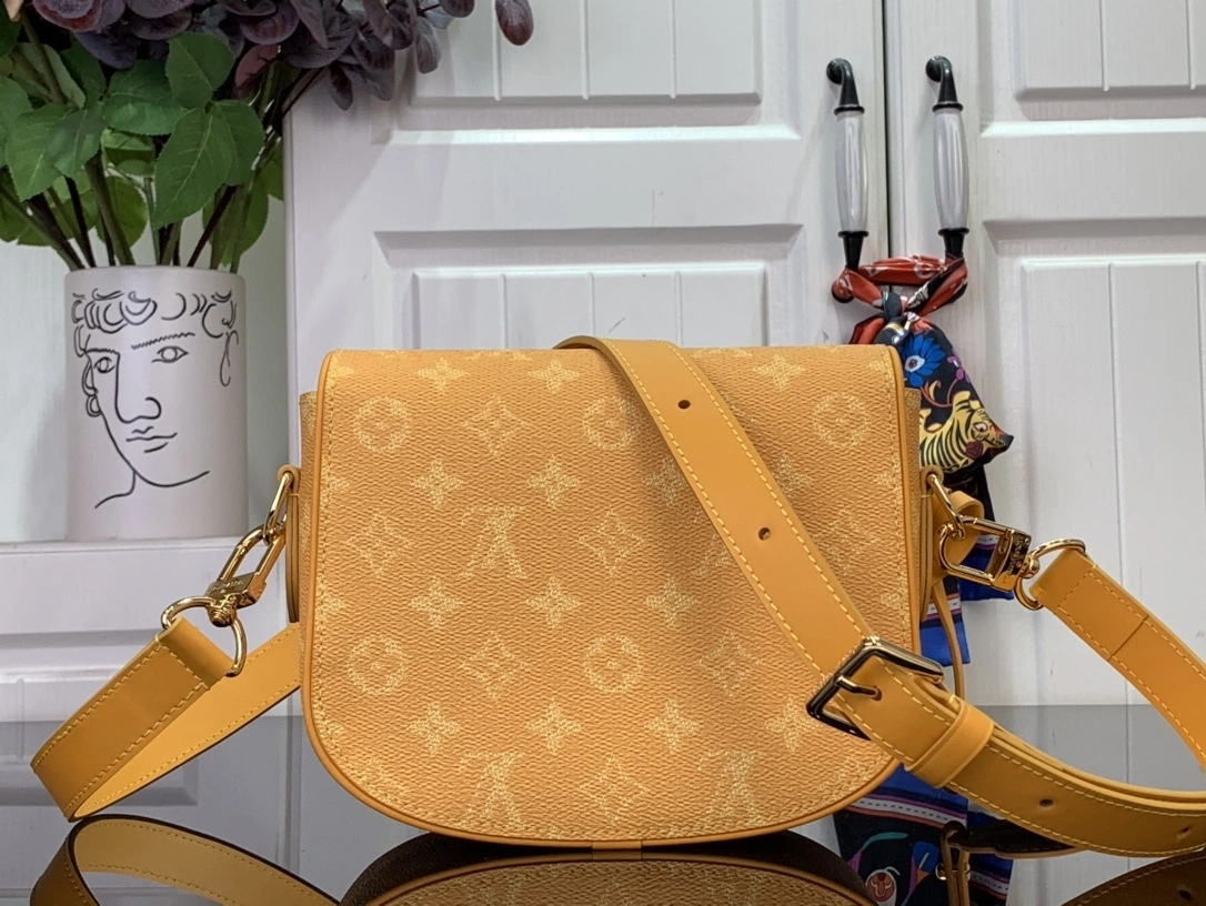 MOMO-- 8V M12694 high quality version Montsouris item:E-B063C0228