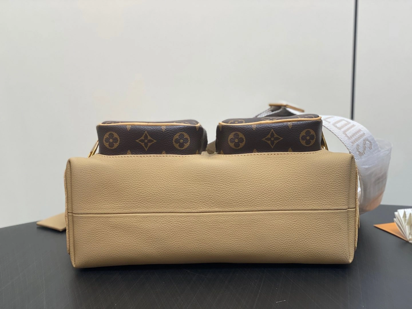 MOMO-- 8V M12697 high quality version Hobo Cargo cowhide item:E-B000C0535