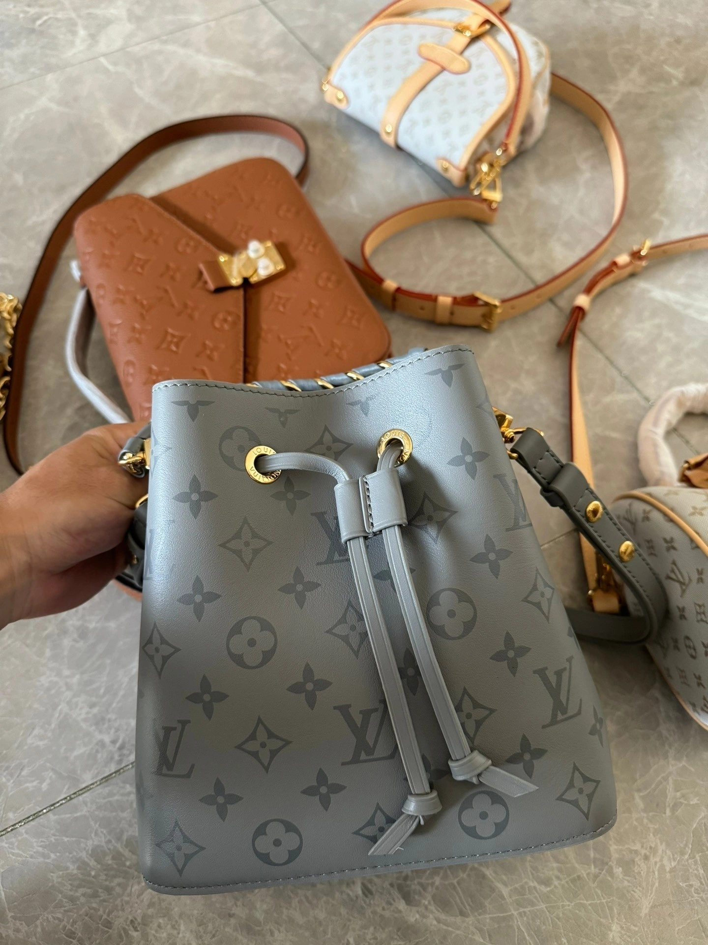 MOMO-- 8V M12749 high quality version item:D-B000J0809
