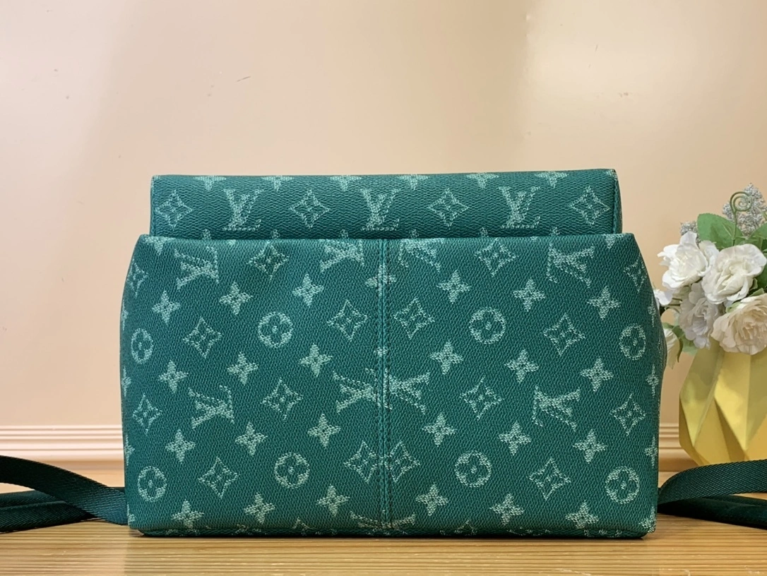 MOMO-- 8V M12780 high quality version Discovery item:E-B808A1326