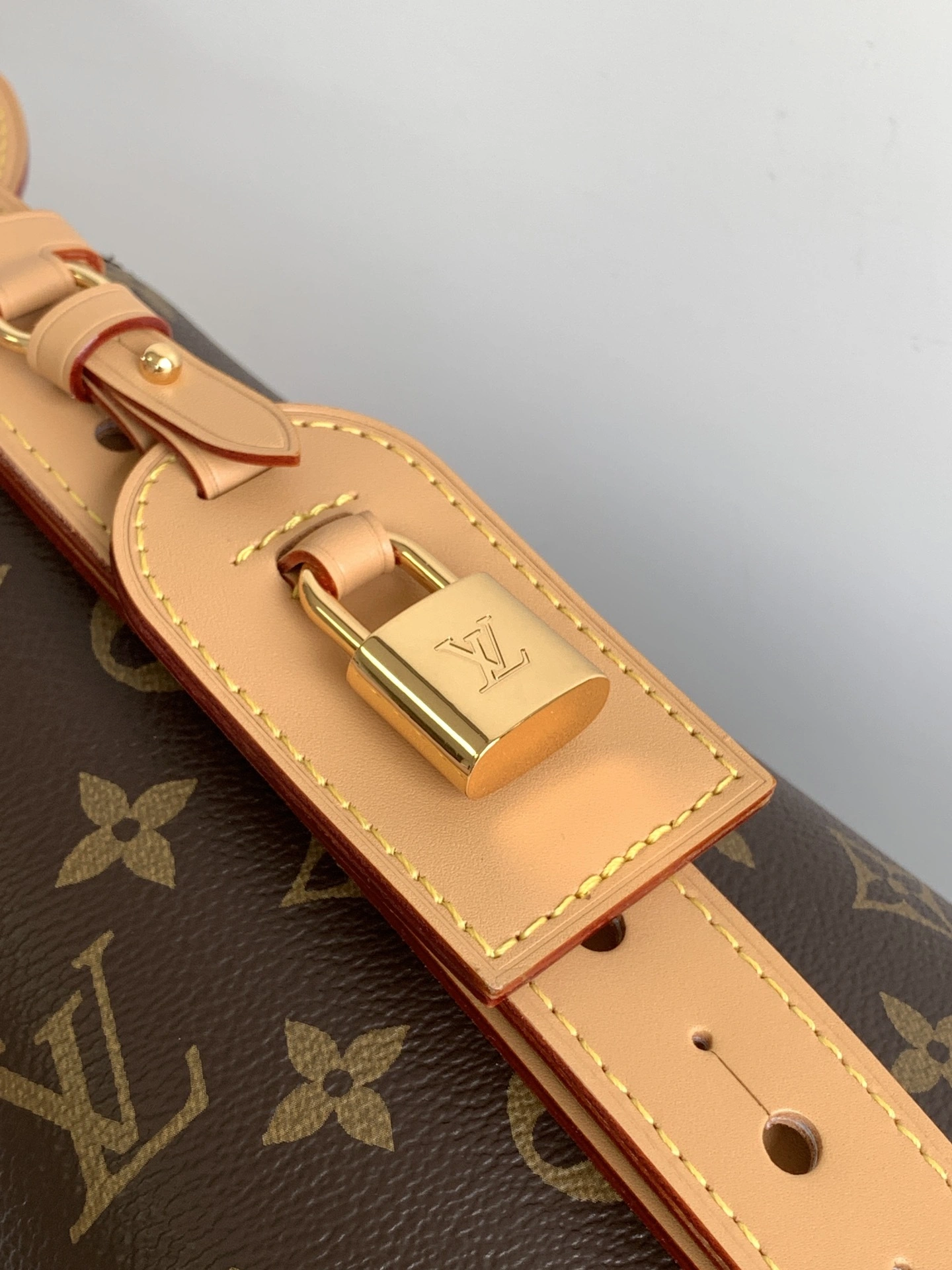 MOMO-- 8V M12926 high quality version All In cowhide item:F-B000A1401