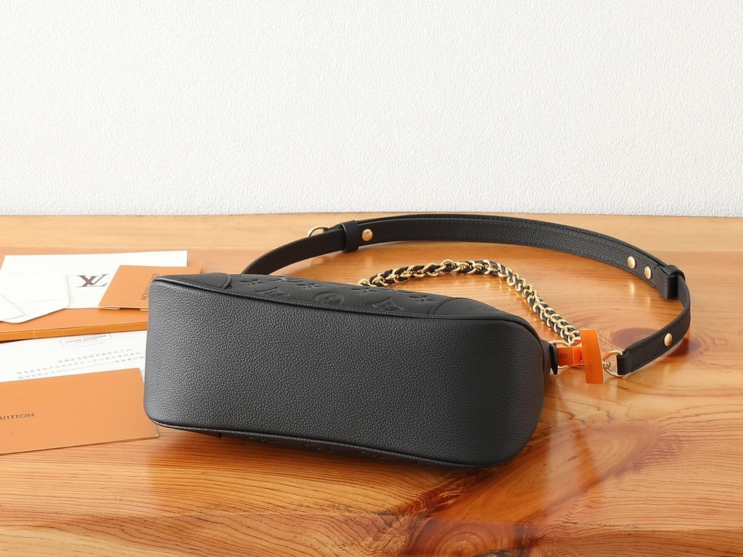 MOMO-- 8V M12930 high quality version Monogram Empreinte item:E-B000F0498H