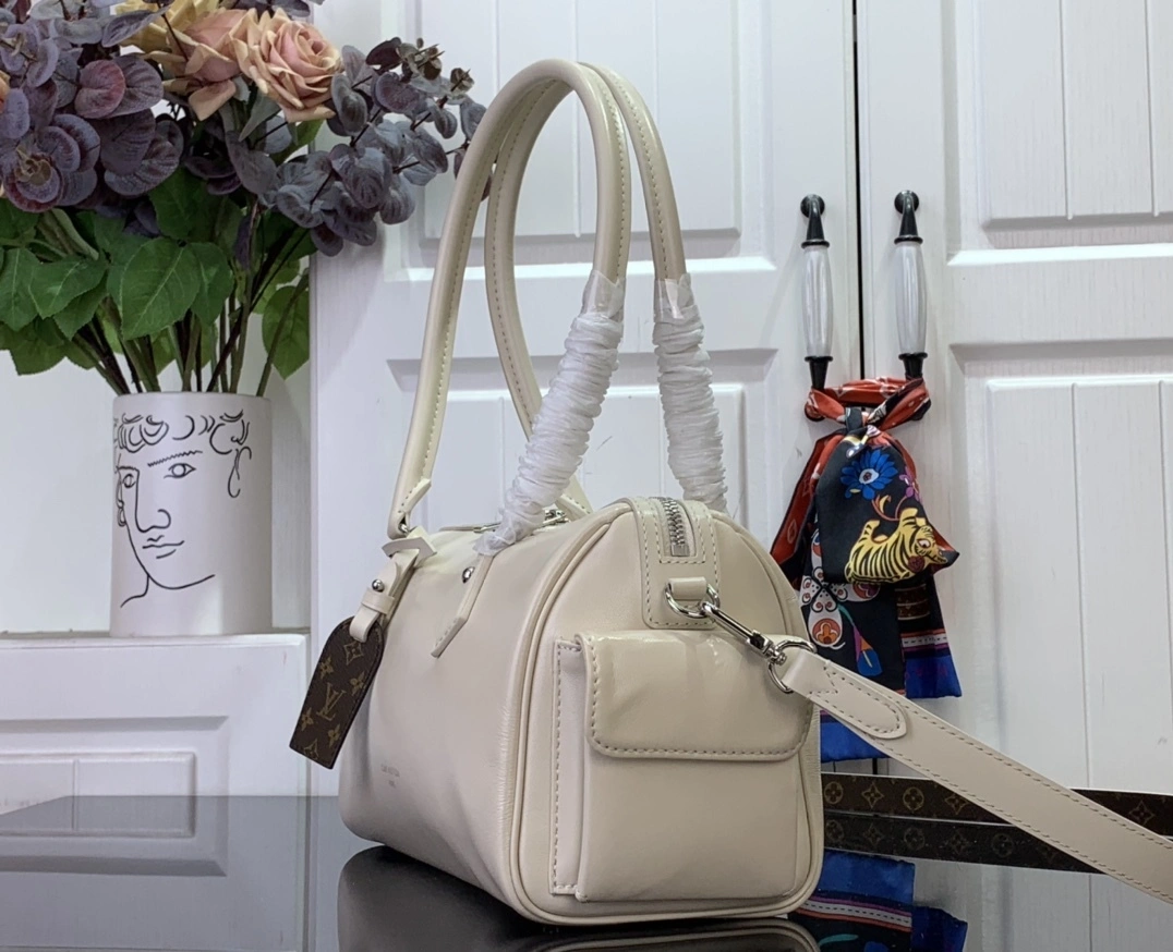 MOMO-- 8V M12965 high quality version Speedy Cargo sheepskin item:E-B063D1226