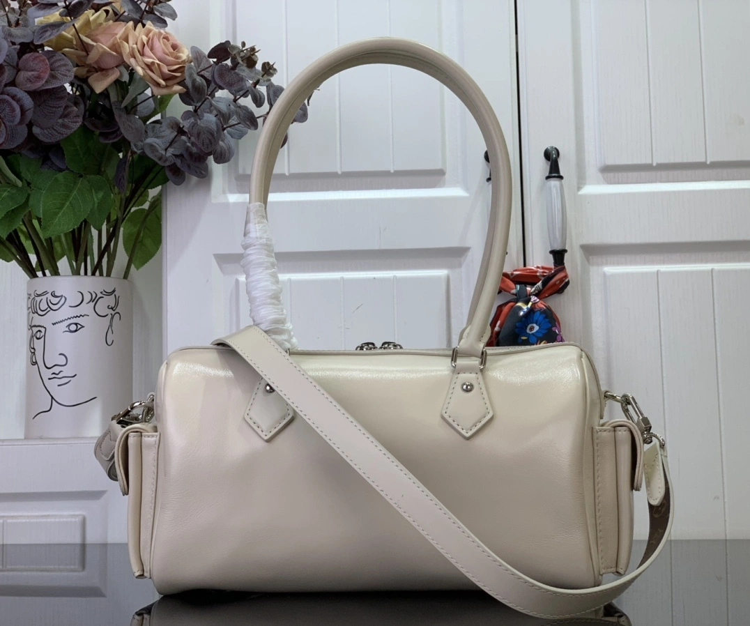MOMO-- 8V M12965 high quality version Speedy Cargo sheepskin item:E-B063D1226