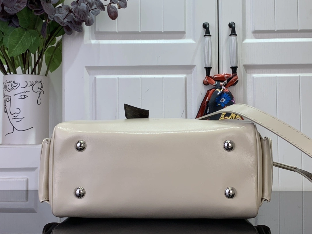 MOMO-- 8V M12965 high quality version Speedy Cargo sheepskin item:E-B063D1226