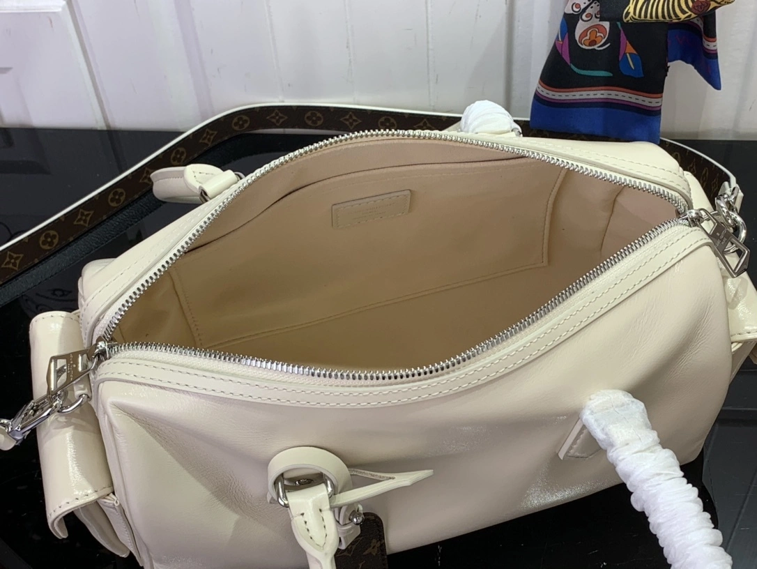 MOMO-- 8V M12965 high quality version Speedy Cargo sheepskin item:E-B063D1226