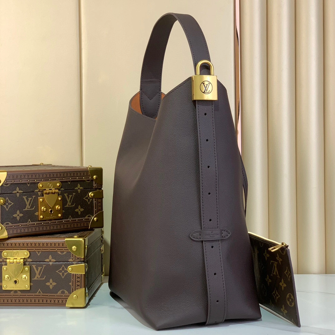 MOMO-- 8V M12982 high quality version cowhide Low Key Hobo item:E-B808L1729T