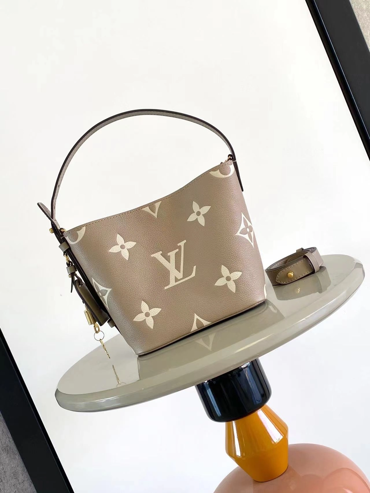 MOMO-- 8V M13045 high quality version All InBB item:E-B180B2146