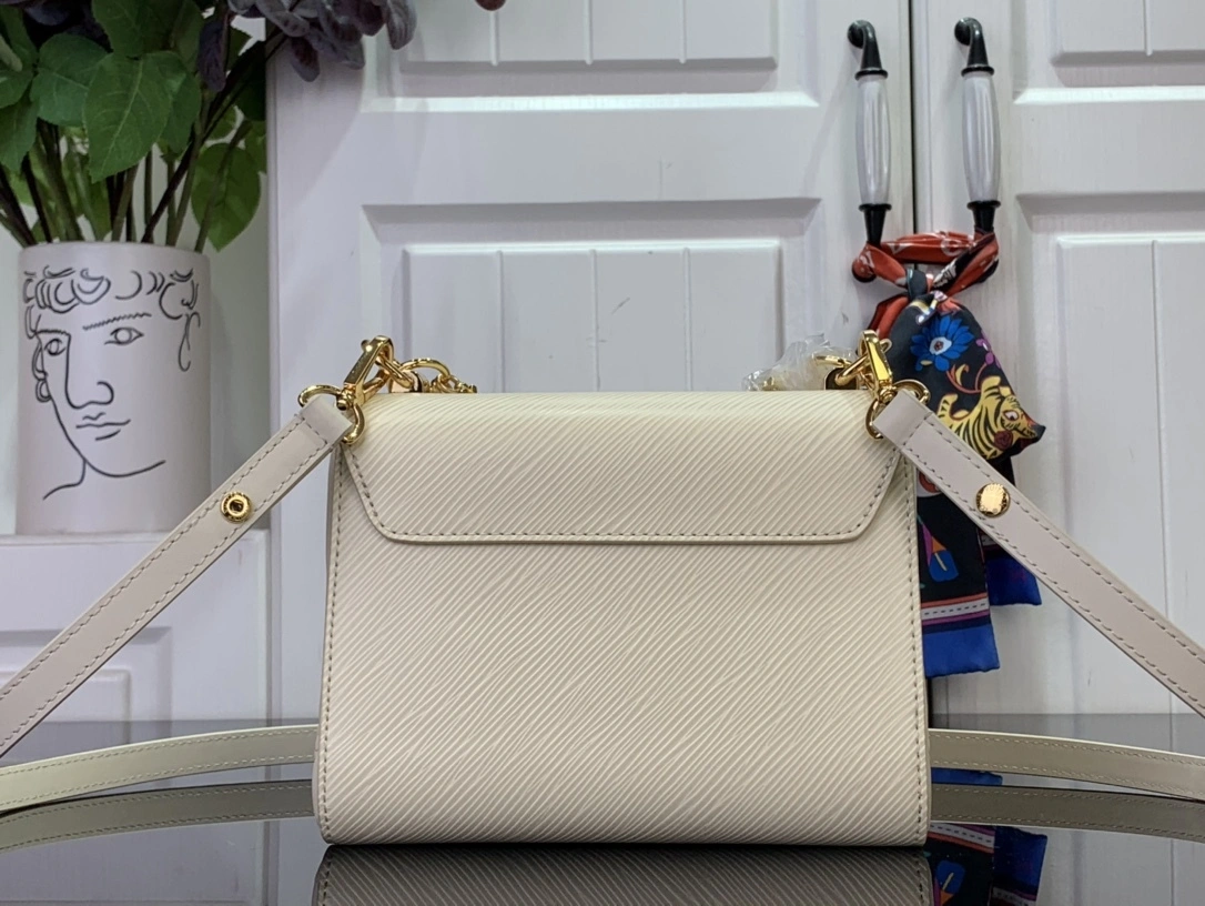 MOMO-- 8V M13117 high quality version Twist cowhide item:E-B174C0515