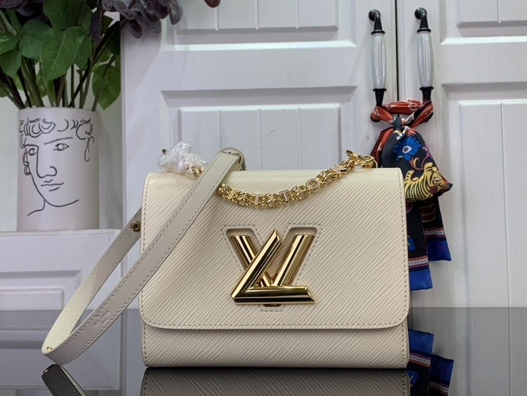 MOMO-- 8V M13117 high quality version Twist cowhide item:E-B174C0515