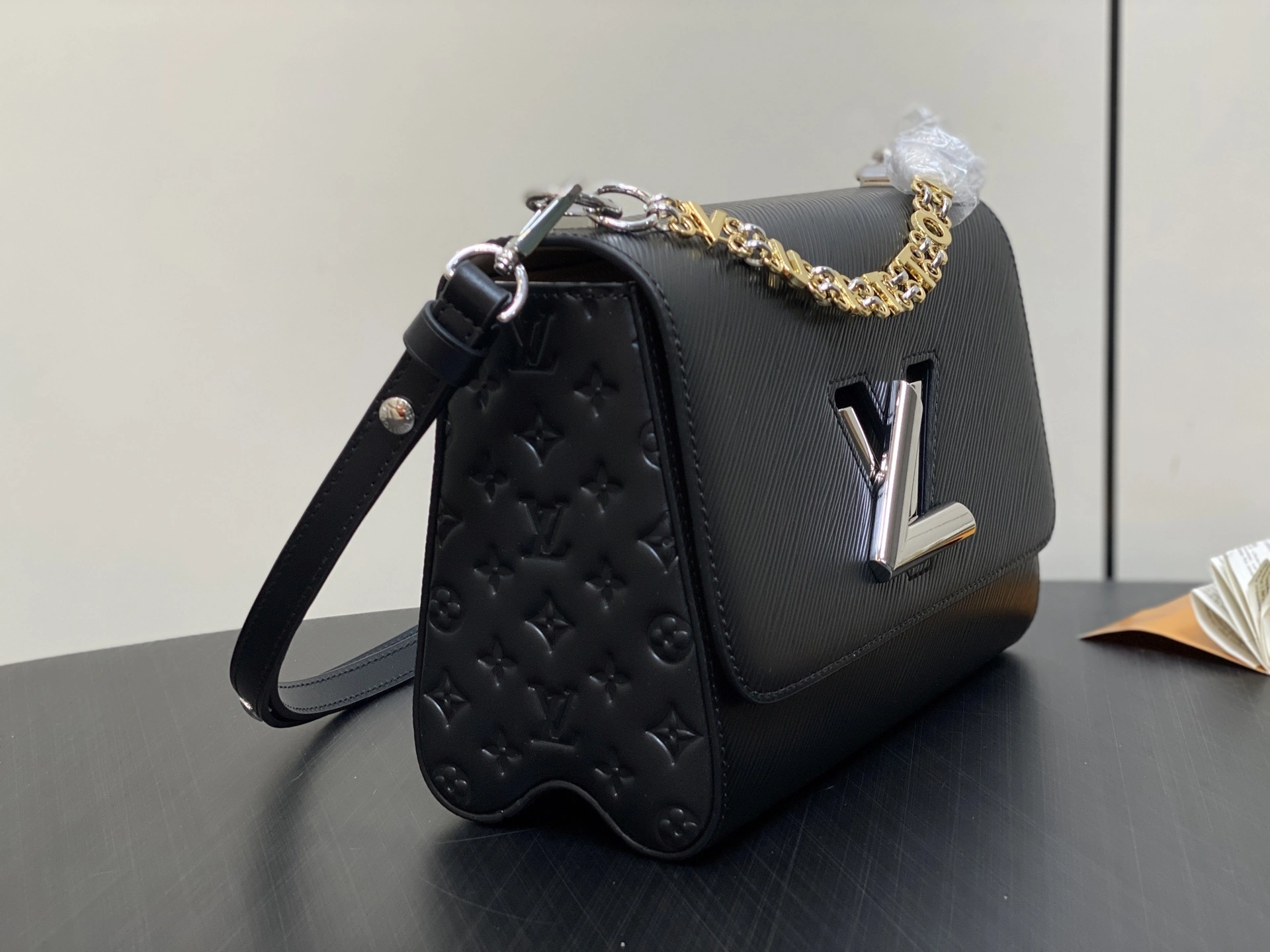 MOMO-- 8V M13118 high quality version Twist MM cowhide item:E-B000C0521