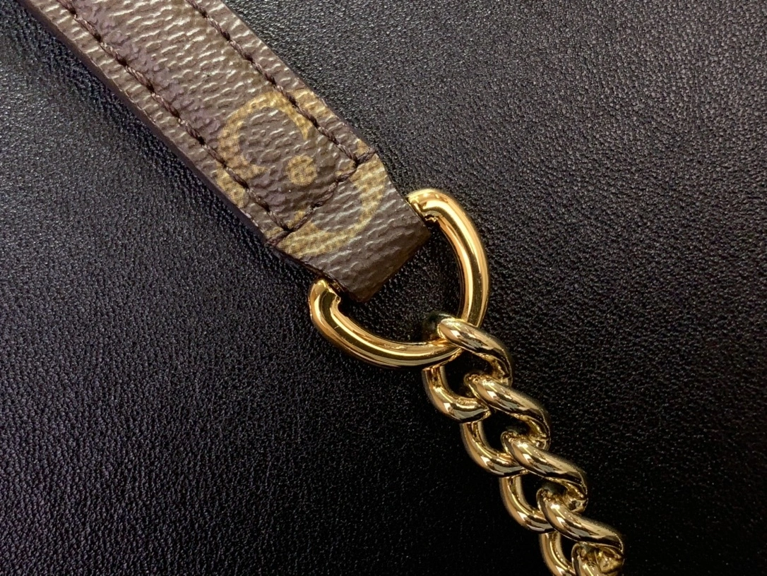 MOMO-- 8V M13137 high quality version Nova MM Calfskin item:E-B063C0538