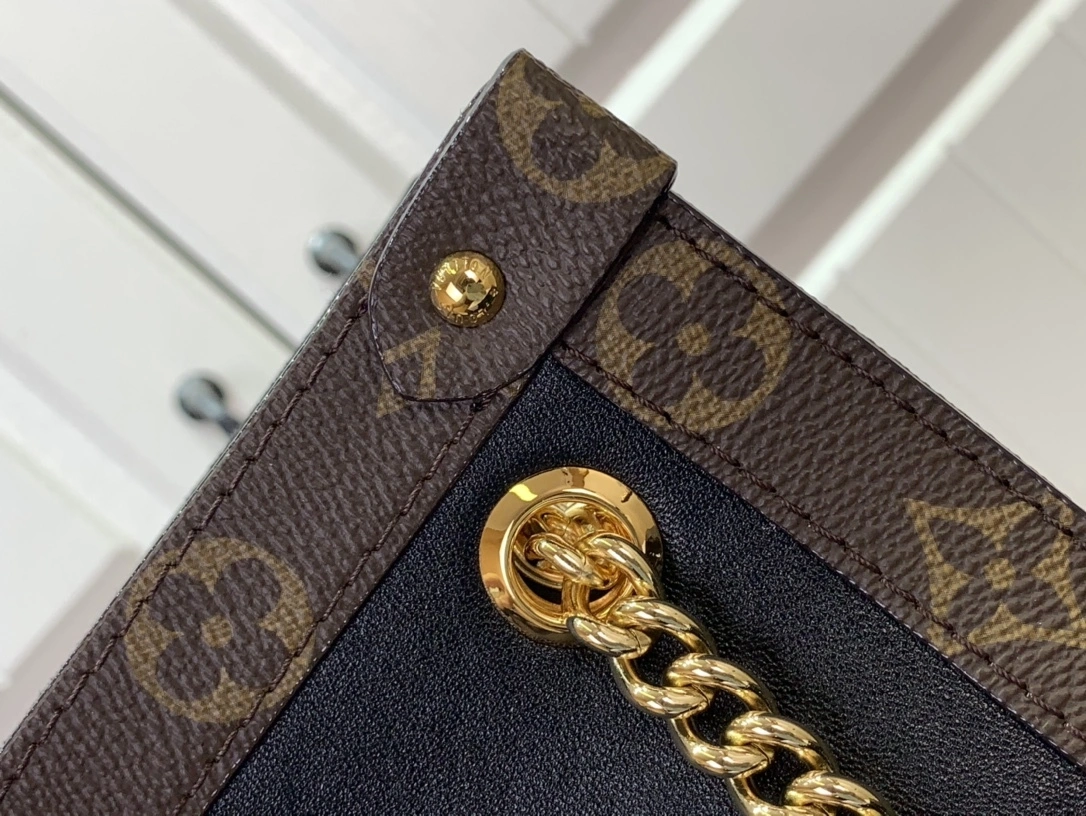 MOMO-- 8V M13137 high quality version Nova MM Calfskin item:E-B063C0538