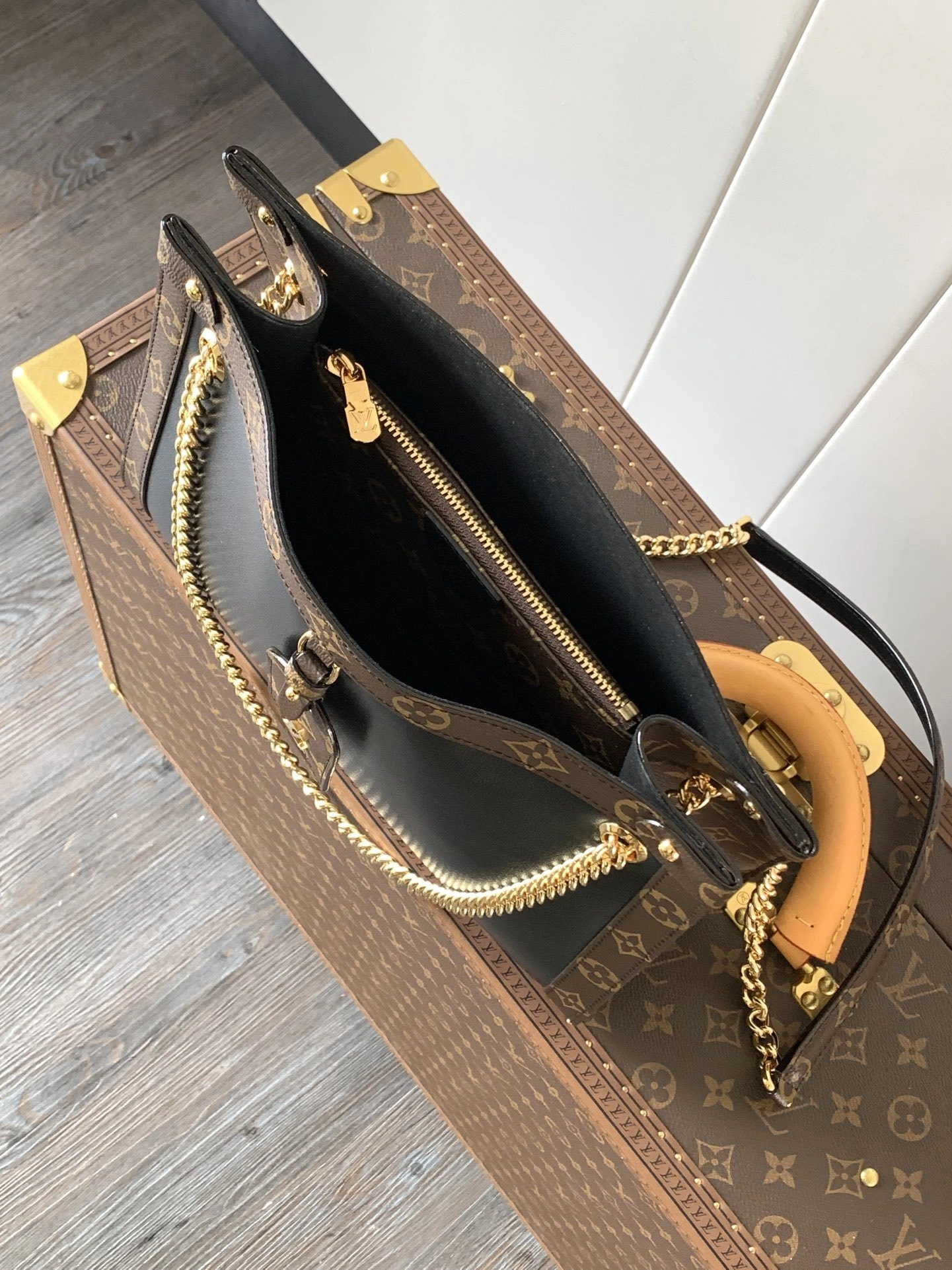 MOMO-- 8V M13140 high quality version Nova cowhide item:F-B000A1414
