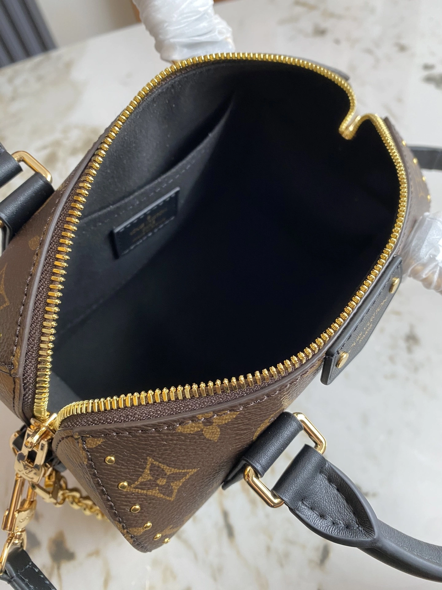 MOMO-- 8V M13146 high quality version Speedy 20 item:E-B000D1210