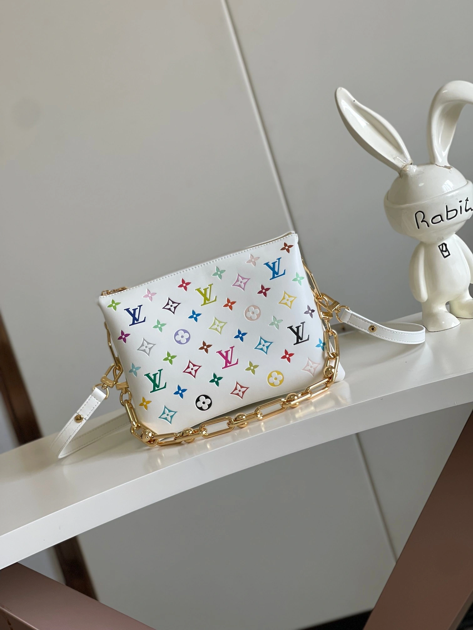 MOMO-- 8V M13233 high quality version Coussin sheepskin item:E-B177I1715
