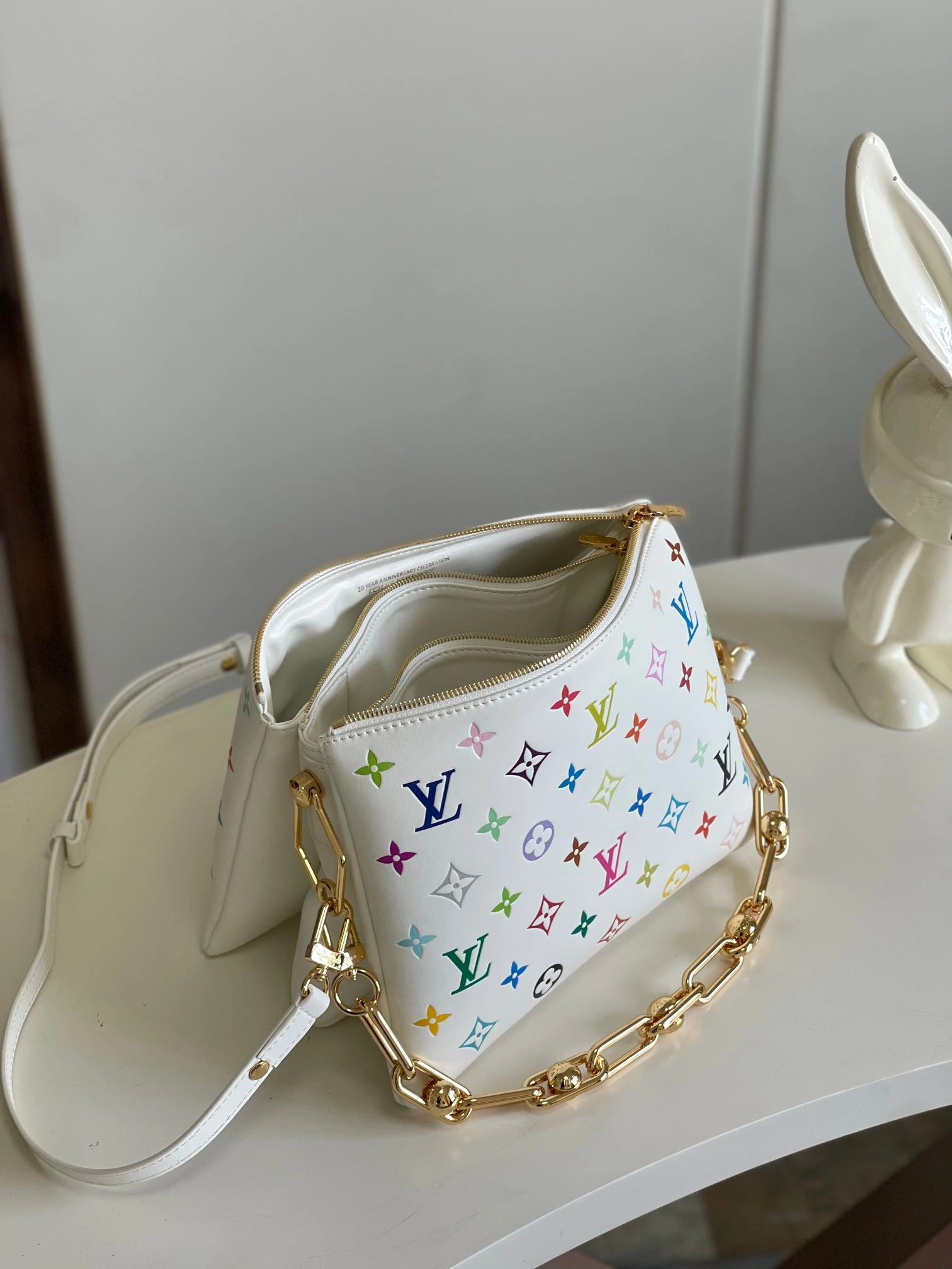 MOMO-- 8V M13233 high quality version Coussin sheepskin item:E-B177I1715