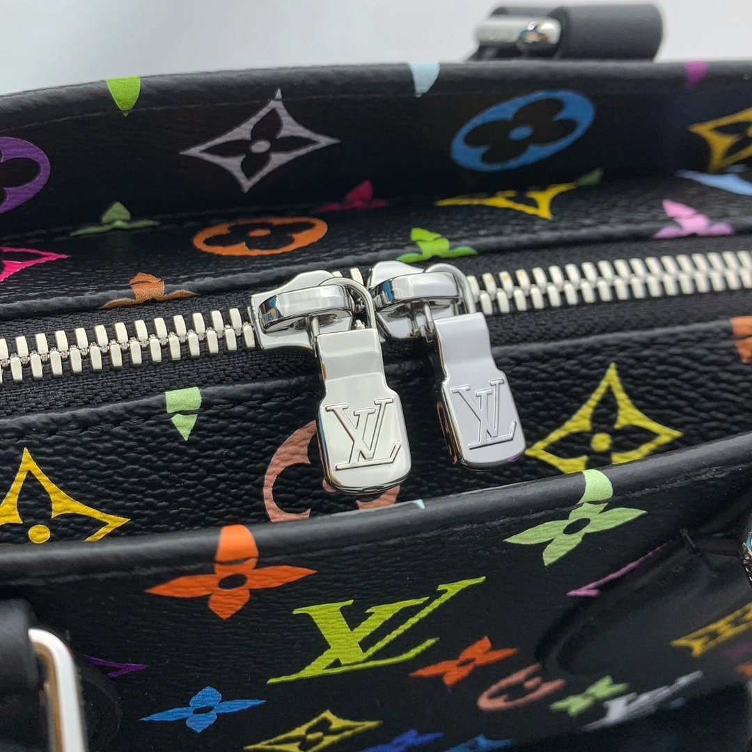 MOMO-- 8V M13260 high quality version OnTheGo East West cowhide item:E-B180H2780