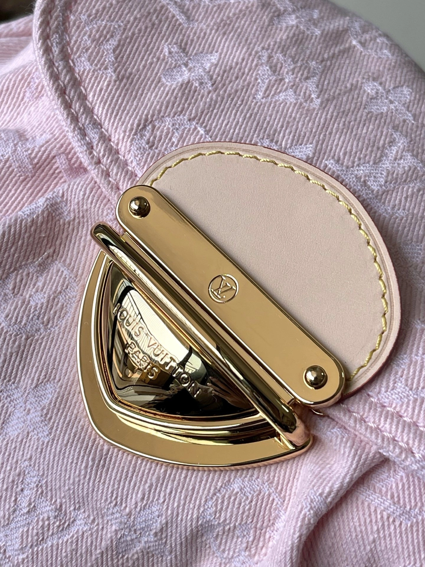 MOMO-- 8V M13347 high quality version Sunset item:E-B000D1219