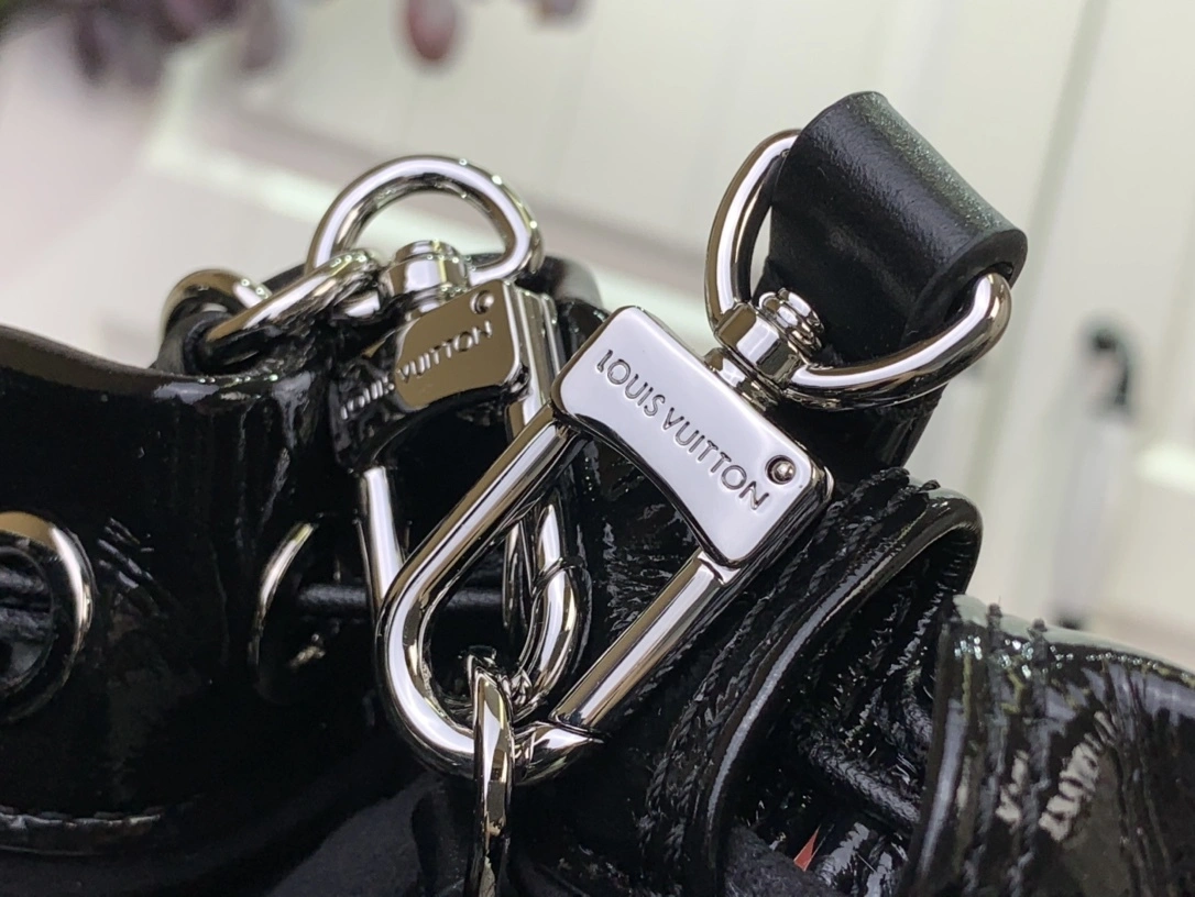 MOMO-- 8V M13484 high quality version NOÉ TRUNK sheepskin item:E-B063C0561