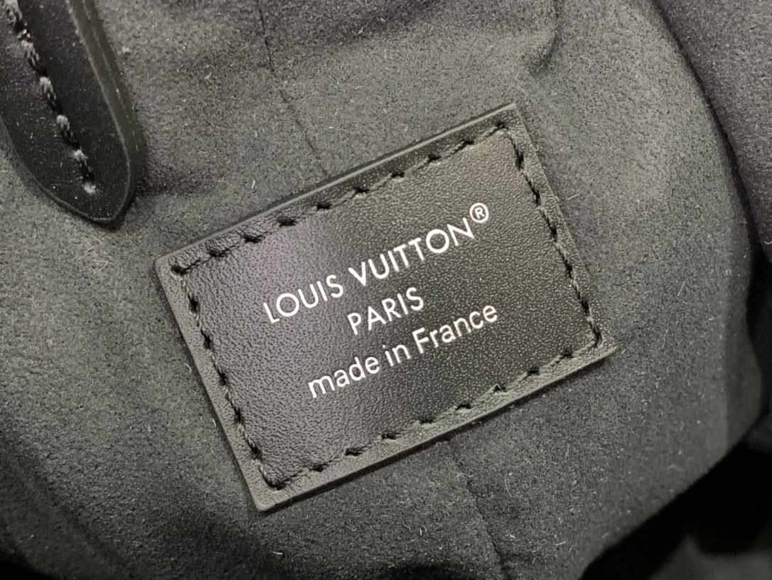 MOMO-- 8V M13484 high quality version NOÉ TRUNK sheepskin item:E-B063C0561
