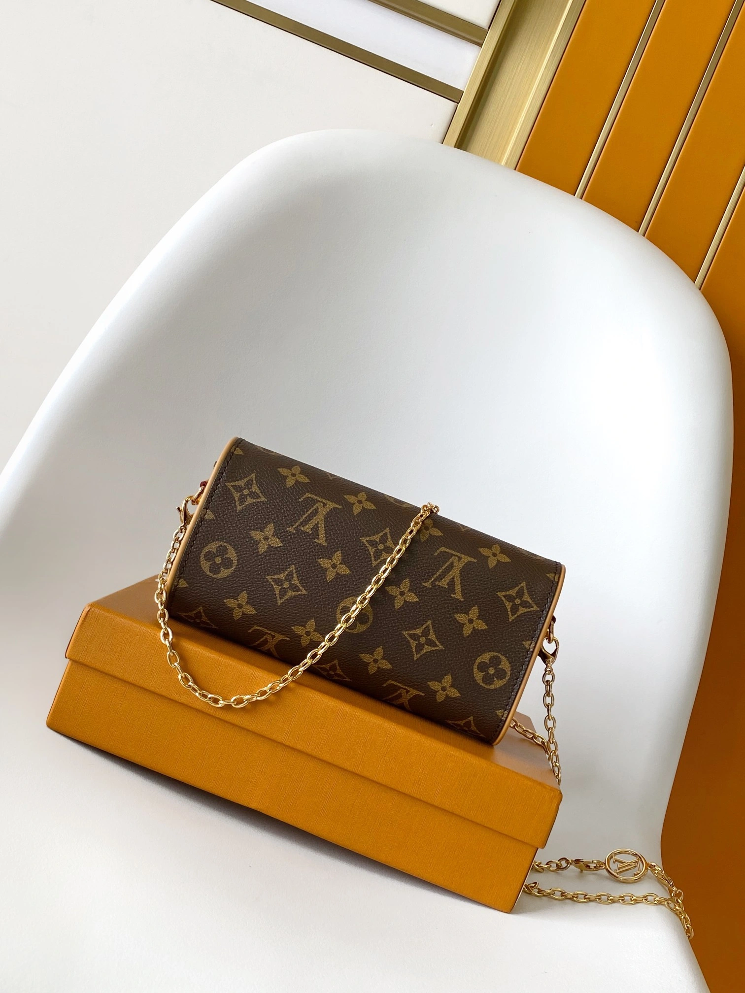 &MOMO-- 8V M13566 Pochette Camille Monogram item:E-B330F0399H