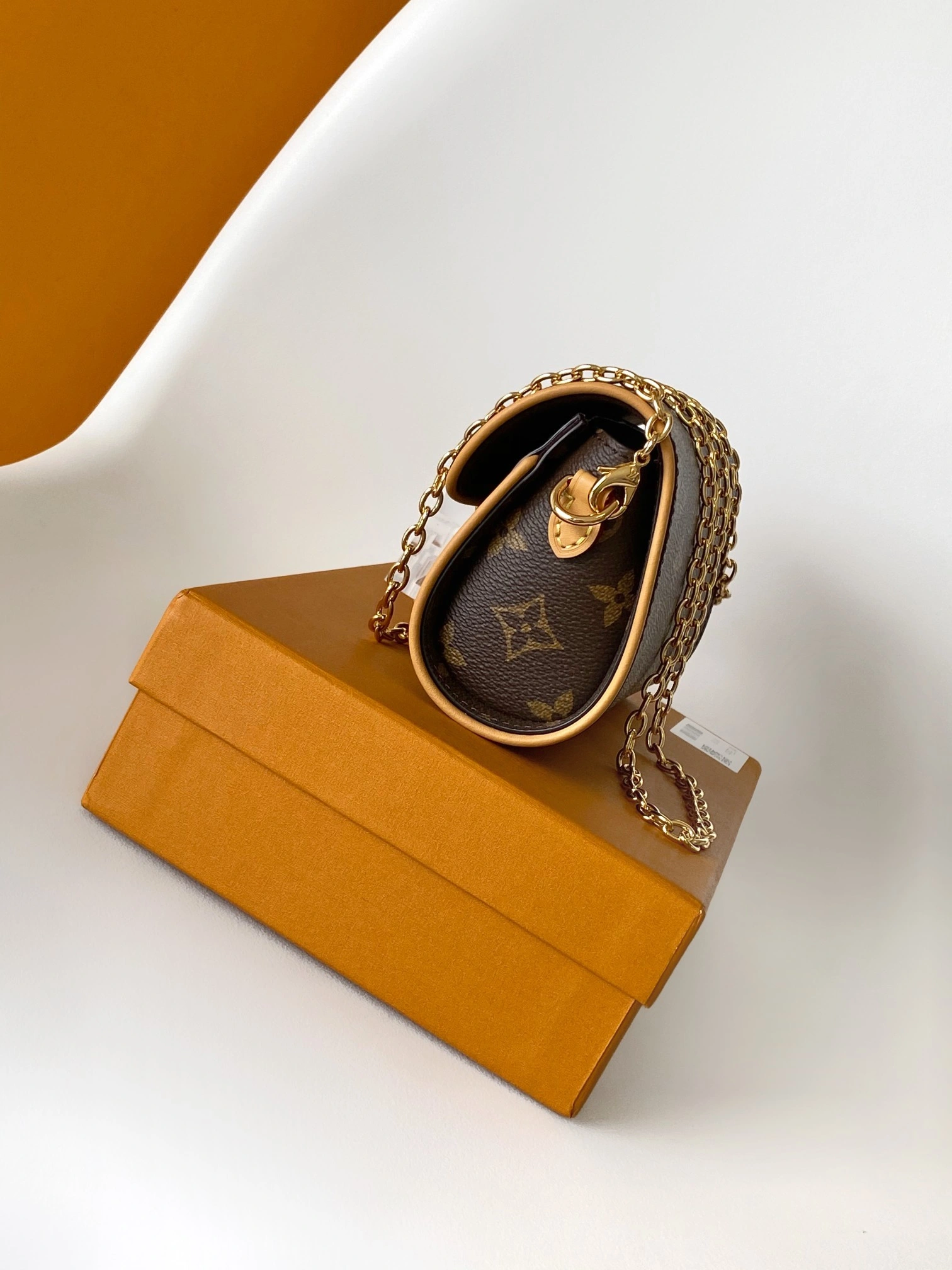 &MOMO-- 8V M13566 Pochette Camille Monogram item:E-B330F0399H
