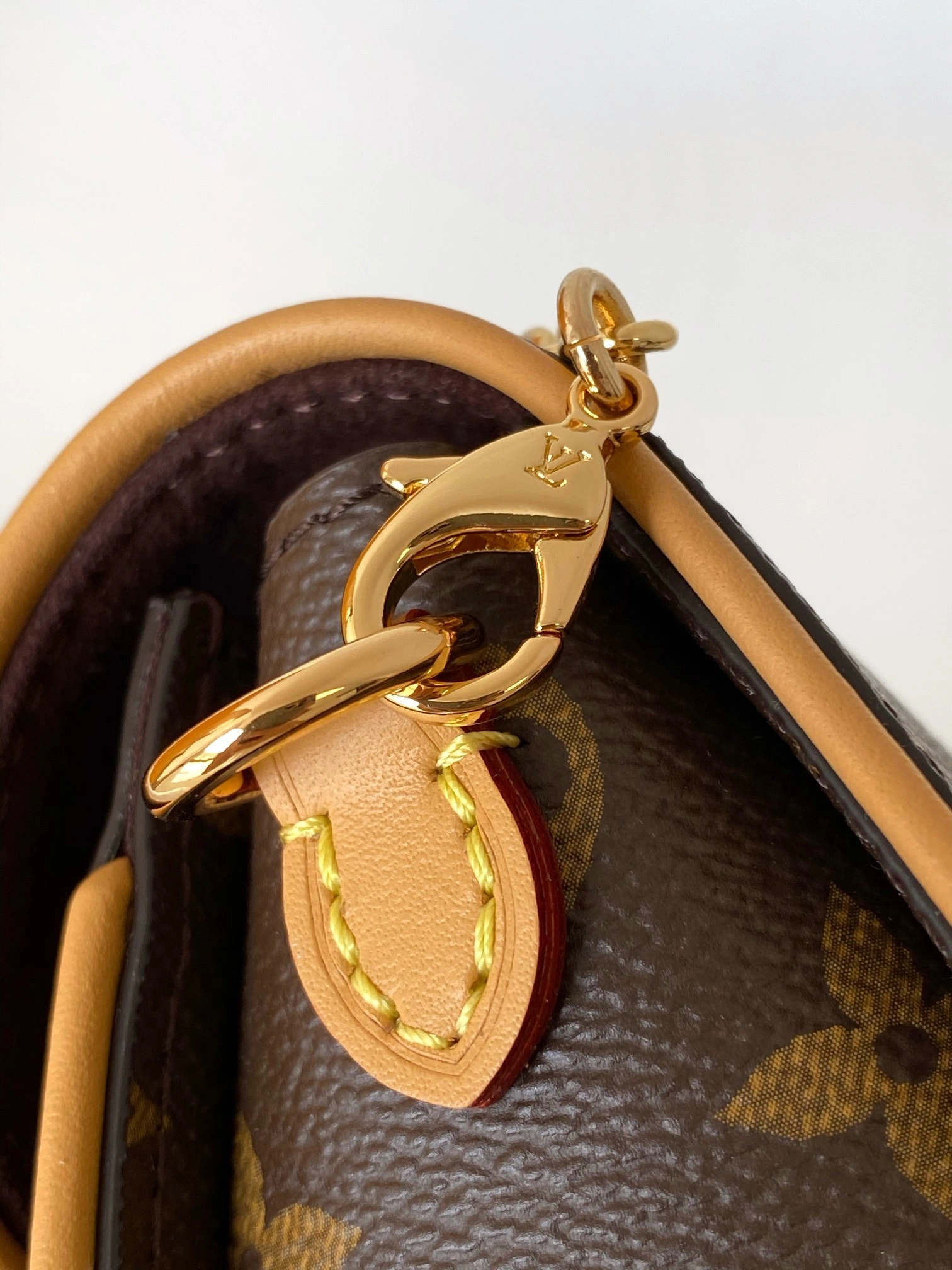 &MOMO-- 8V M13566 Pochette Camille Monogram item:E-B330F0399H