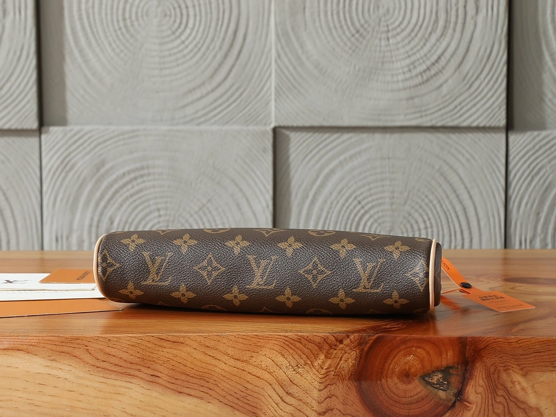MOMO-- 8V M13567 high quality version Pochette Eva item:E-B225J2395H