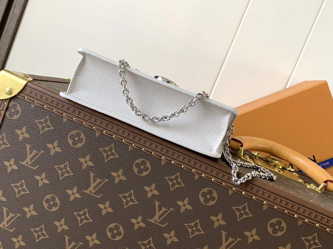 MOMO-- 8V M13570 high quality version Rosy Monogram Empreinte item:F-B000A1424
