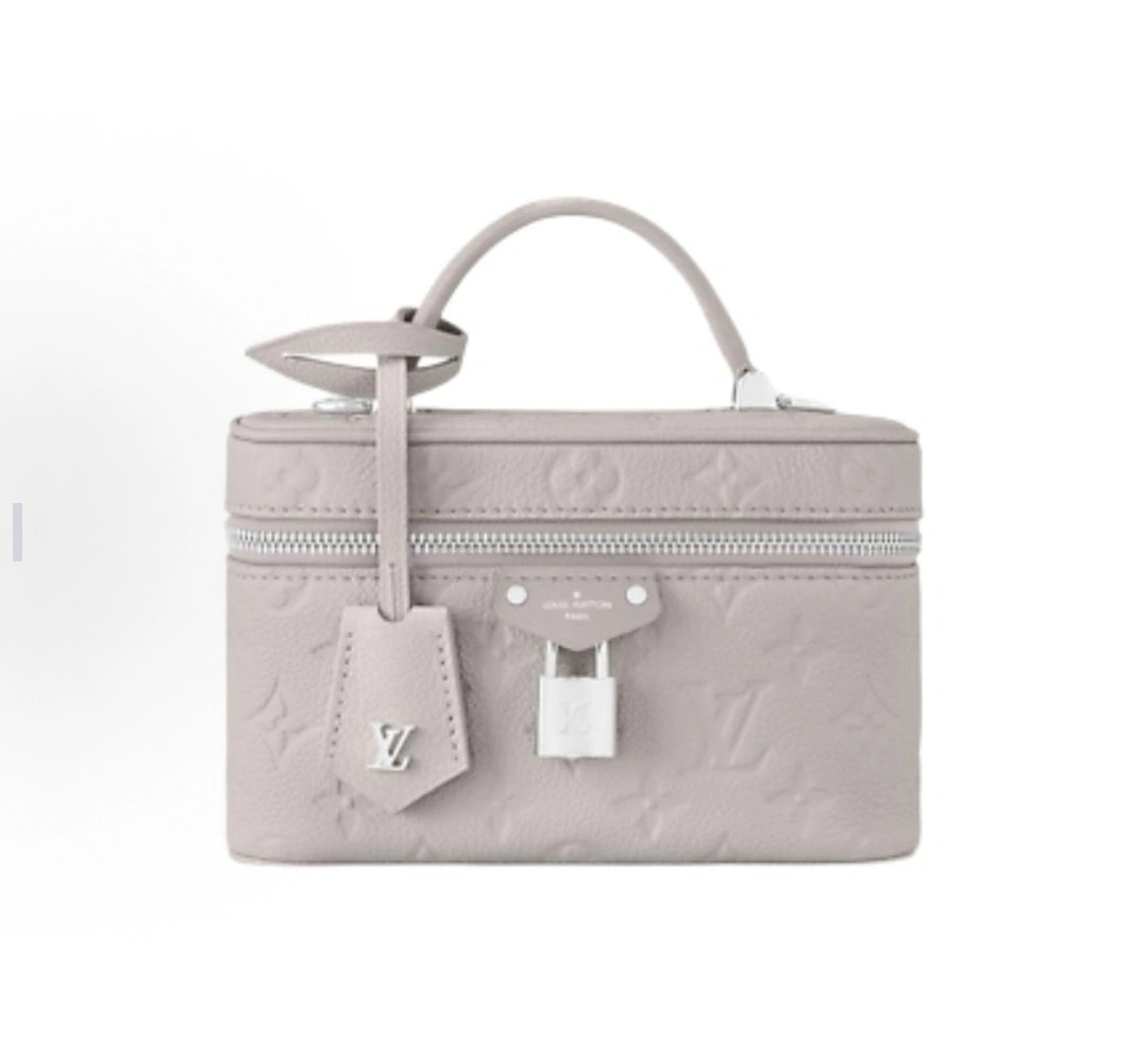 MOMO-- 8V M13593 high quality version Vanity Chain Pouch item:E-B000D1214