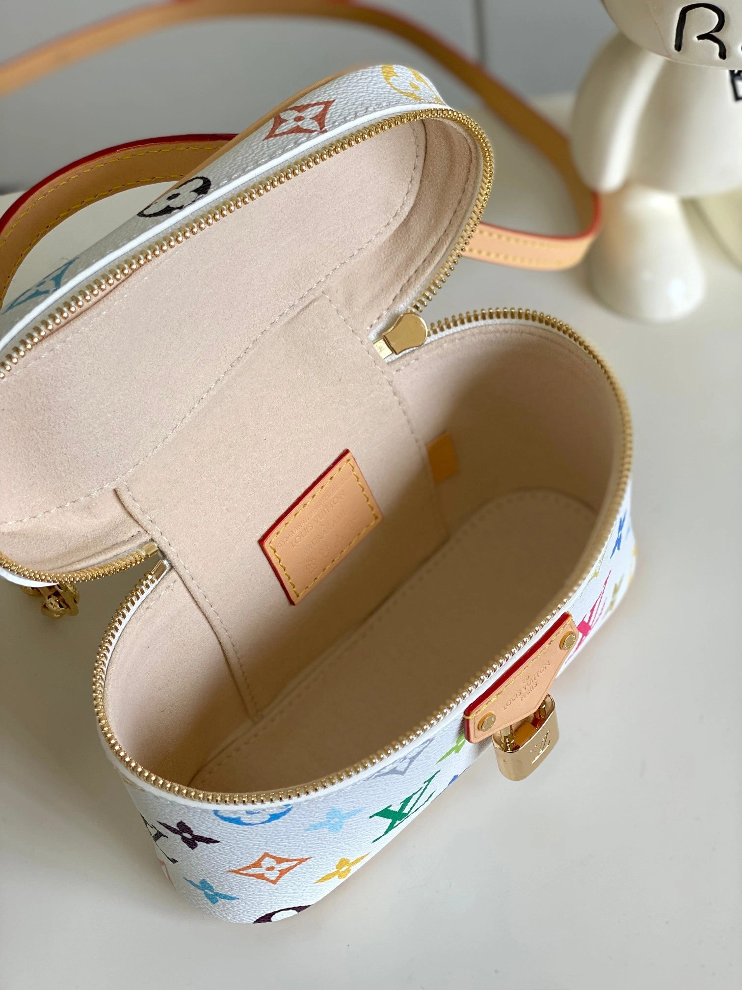 MOMO-- 8V M13662 high quality version Vanity Pouch cowhide item:E-B177I1714