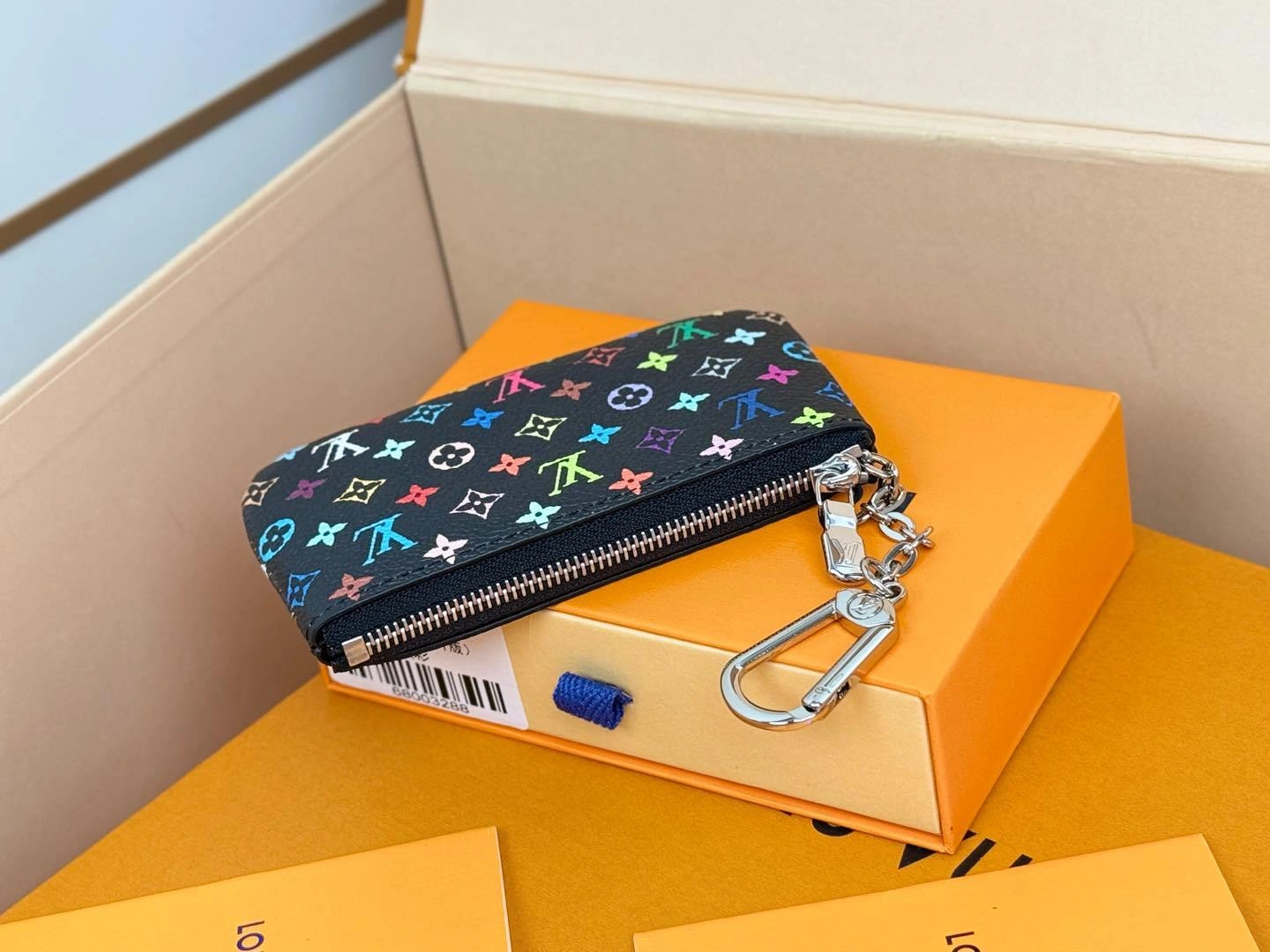 MOMO-- 8V M13664 high quality version item:E-B000B2101