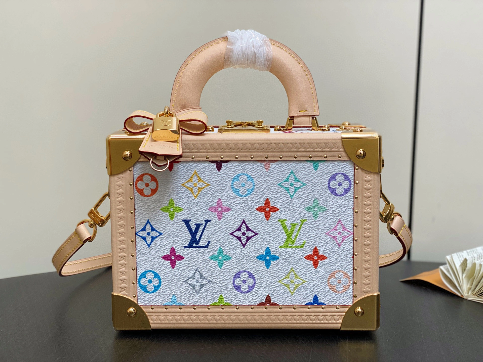 MOMO-- 8V M13747 high quality version New TM St item:E-B000B2139