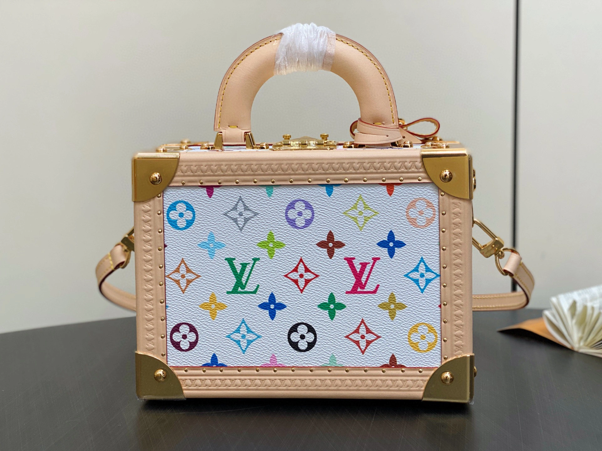 MOMO-- 8V M13747 high quality version New TM St item:E-B000B2139